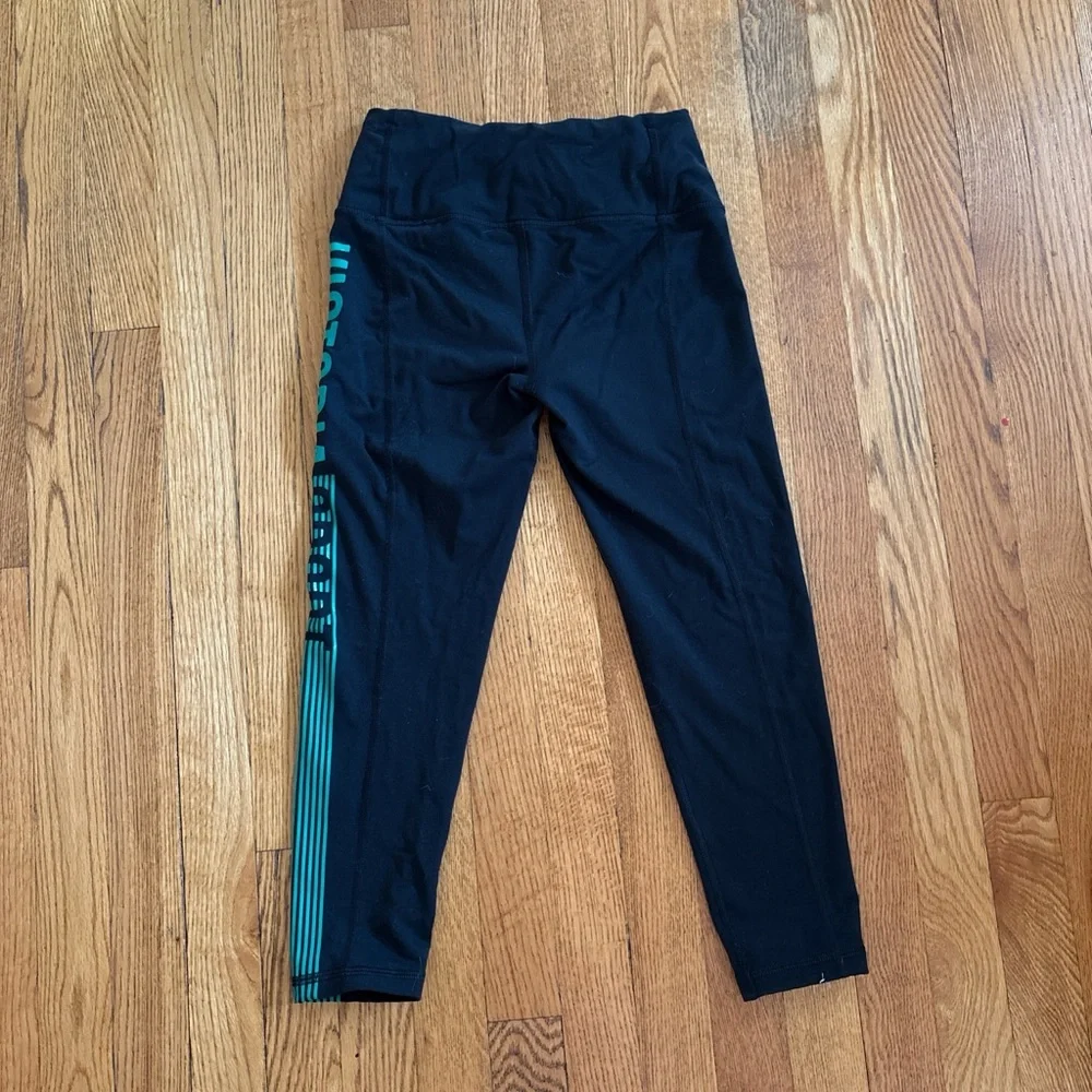 Victoria's Secret Black and Green Knockout Capris - Picture 5 of 5